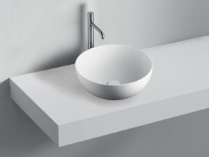 Top console in Cristalplant